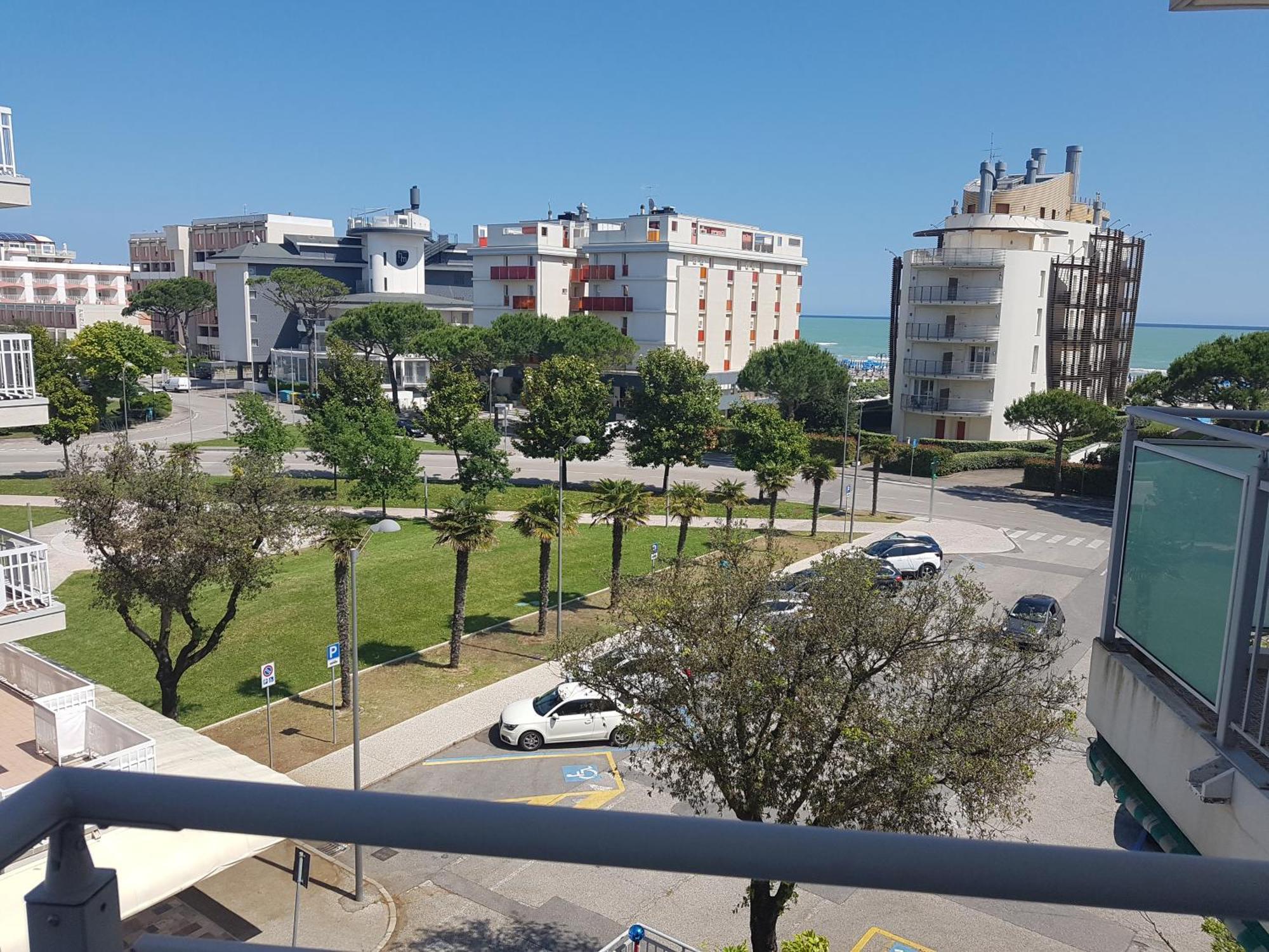 Residence Torino Lido di Jesolo Bagian luar foto