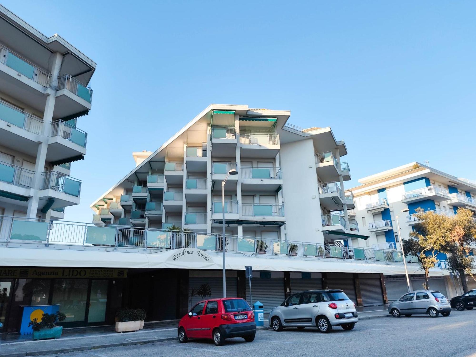 Residence Torino Lido di Jesolo Bagian luar foto